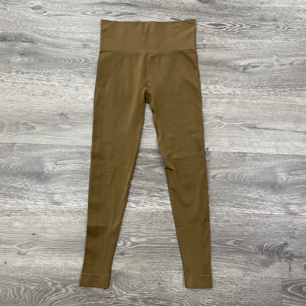 SETactive Sculptflex leggings.